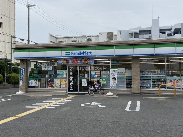 コンビニ　ファミリーマート 八尾南小阪合町店（コンビニ）まで199m