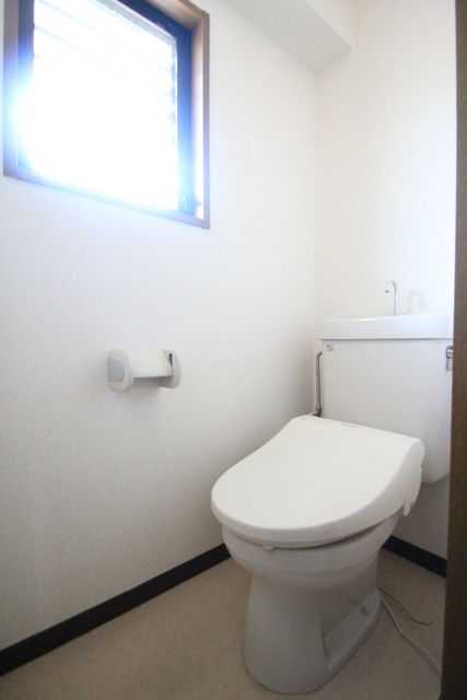 トイレ　※別室のお写真を参考にしております