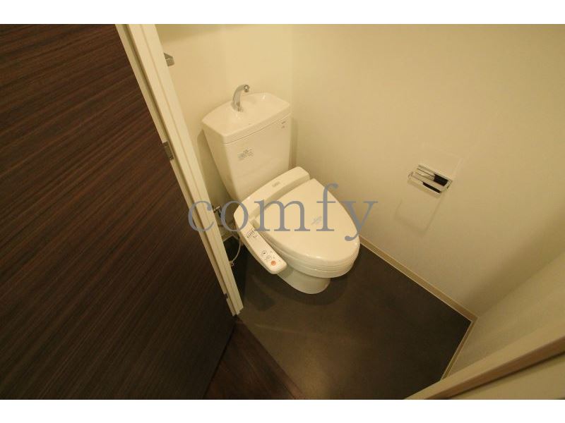 トイレ　ウォシュレット付きトイレ