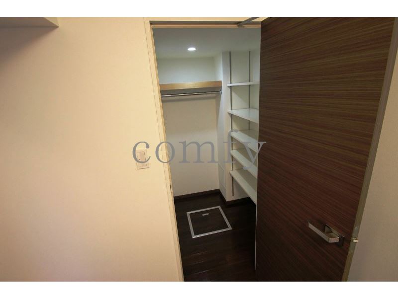 収納　ウォークインクローゼット