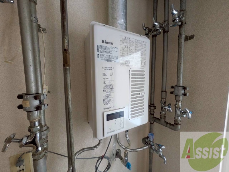 その他設備　ガス給湯器です。操作しやすいパネルになってます。