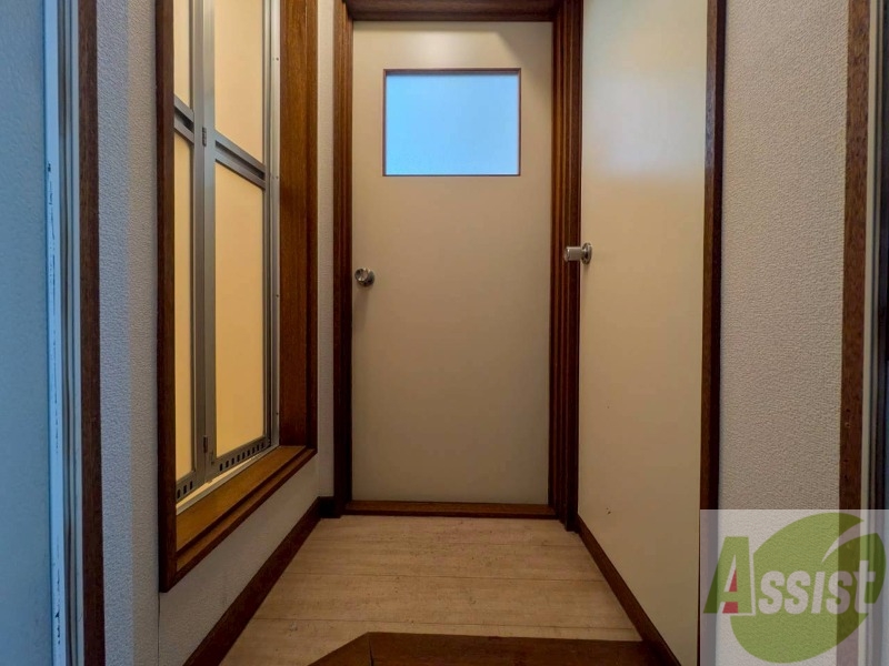 玄関　玄関の様子です。明るい印象ですね。気分もあがりそう。