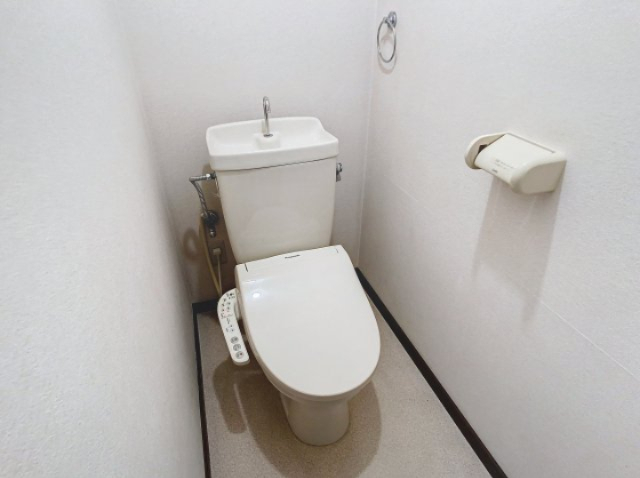 トイレ　サンプル写真になります。