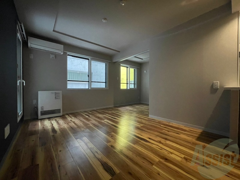 居室・リビング　広くてきれいなリビングです！快適に過ごせそうですね。