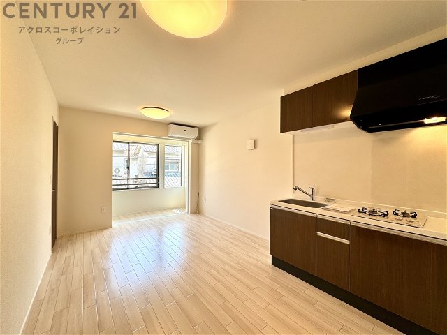 居室・リビング　床色が明るくて綺麗です♪