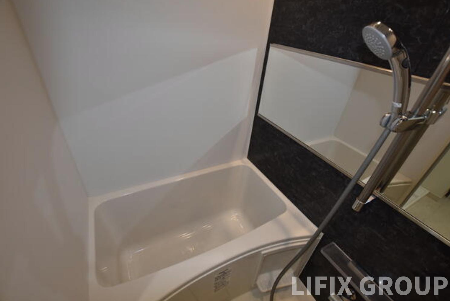 バス・シャワールーム　風呂