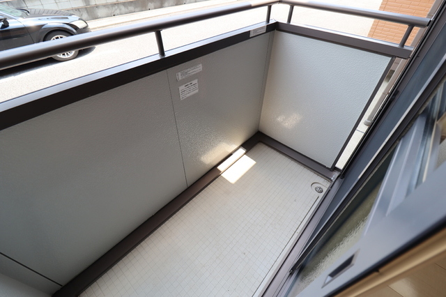 バルコニー　バルコニーも広々と沢山干せます