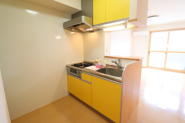 キッチン　カウンターキッチンで料理も楽しく