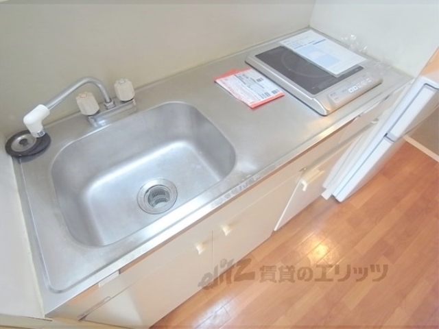 キッチン　キレイなキッチンスペースです。