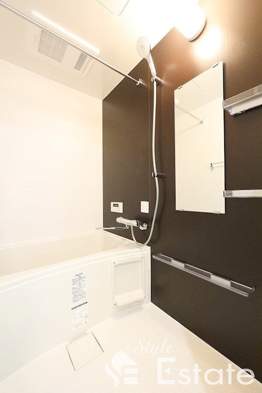 バス・シャワールーム　バスルーム
