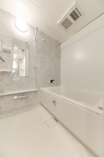 バス・シャワールーム　※写真は同タイプ住戸です。