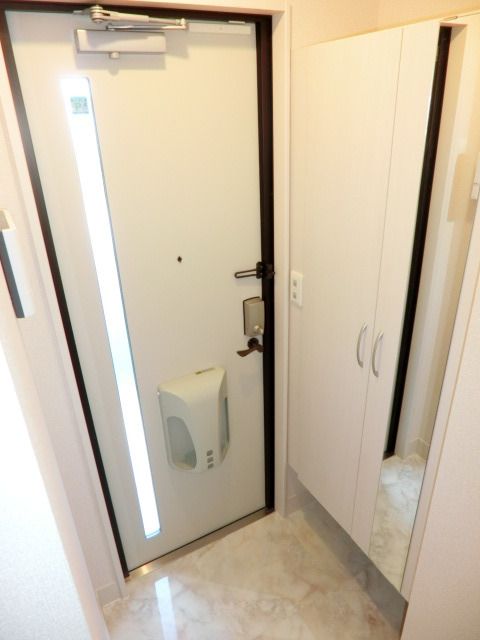玄関　シューズボックス付きの玄関です！