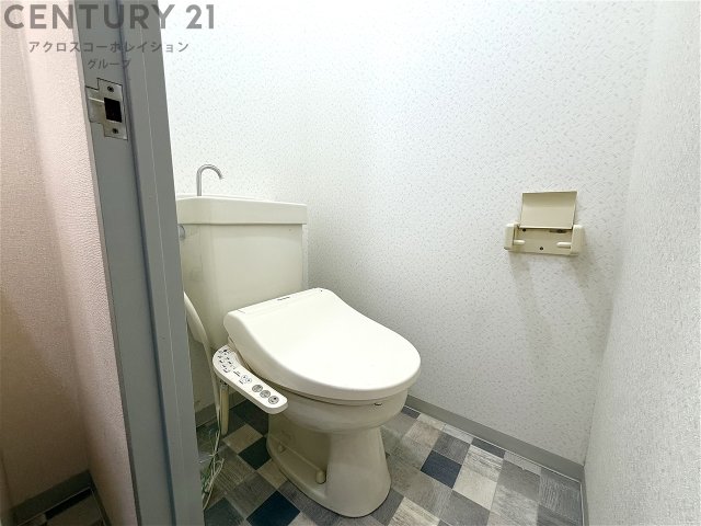 トイレ　温水洗浄暖房便座付き☆