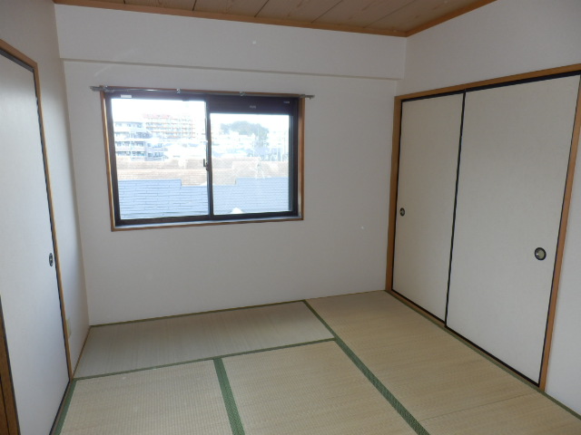 小田急線 町田駅 徒歩7分 5階建 築32年の居間写真