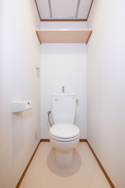 トイレ　※写真は同タイプ住戸です。