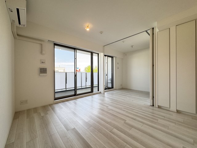 居室・リビング　※別部屋のイメージ写真です。