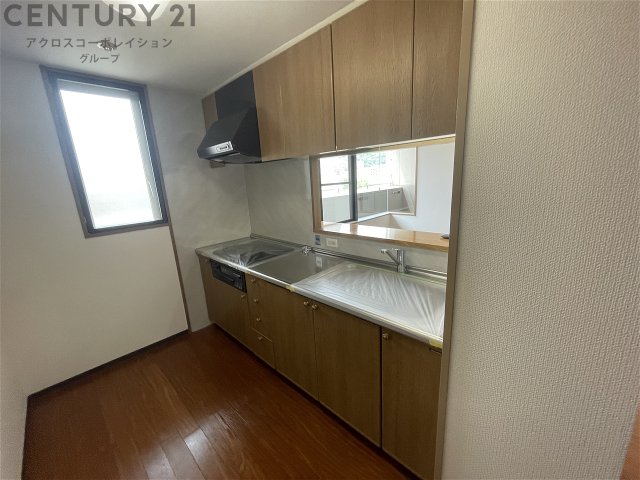 キッチン　３口ガスコンロ付き！