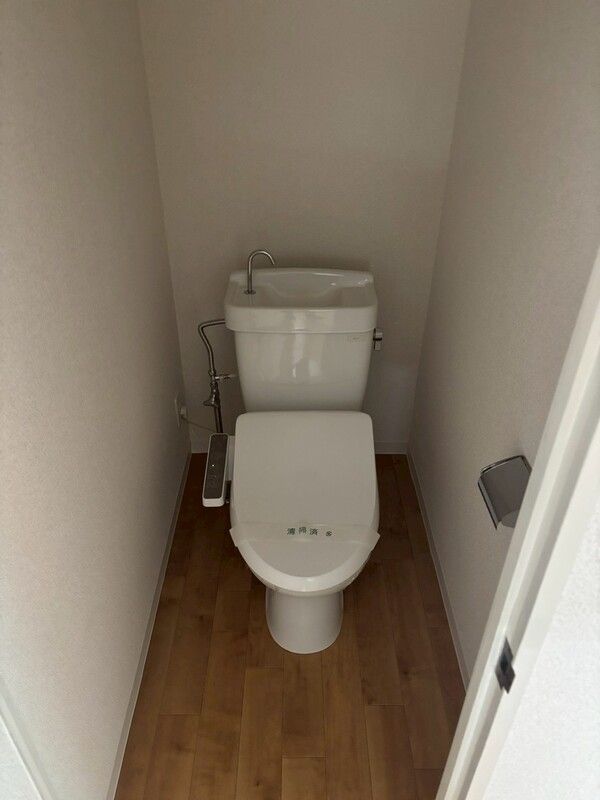 トイレ　清潔感のあるトイレです