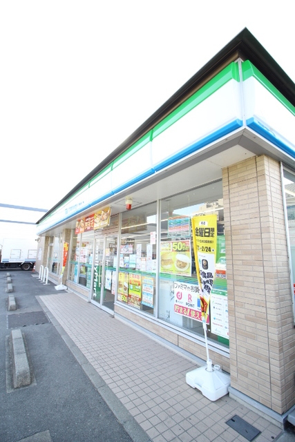 コンビニ　ファミリーマート川崎南野川店（コンビニ）まで184m