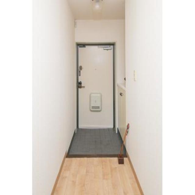 玄関　※写真は同タイプ住戸です。