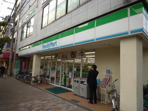 コンビニ　ファミリーマート 近鉄針中野駅店（コンビニ）まで241m