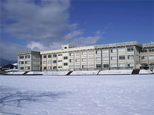 中学校　北陵中学校（中学校）まで1216m