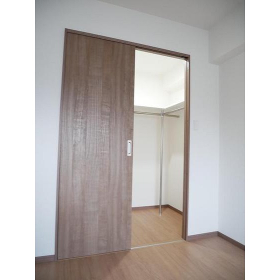 収納　※別部屋写真。現況優先※