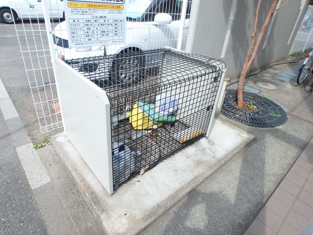 その他共有部分　敷地内ゴミ置き場。