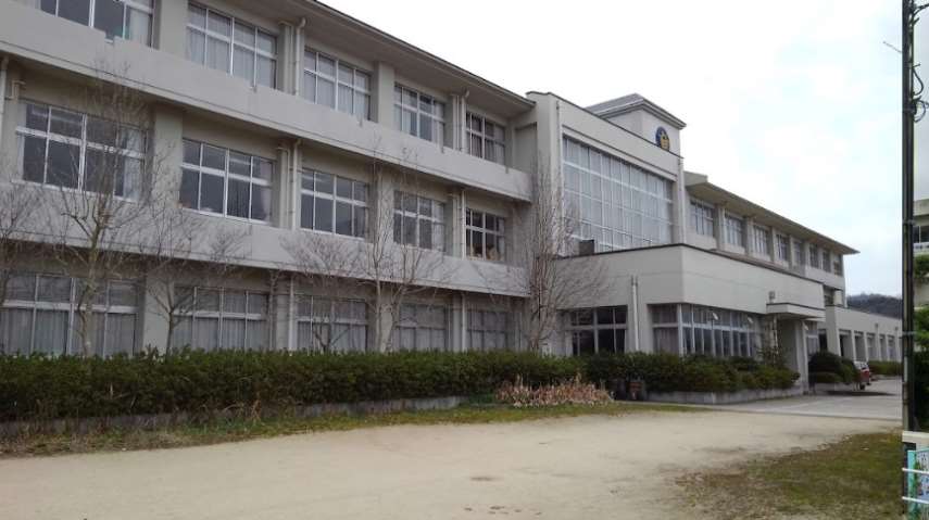 小学校　岩倉小学校（小学校）まで513m