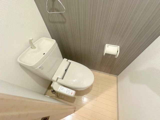 トイレ　綺麗なトイレにはウォシュレット標準装備です。