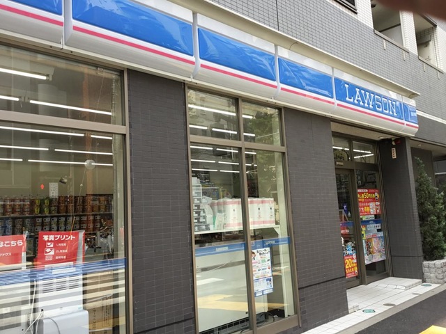 コンビニ　ローソン新宿下落合四丁目店（コンビニ）まで422m