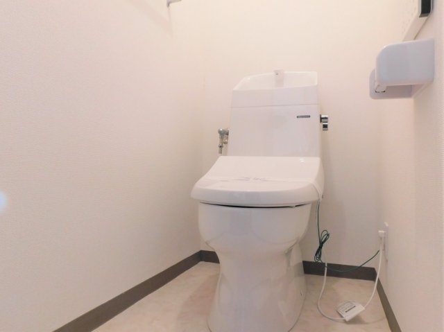 トイレ　同じ間取りの別の部屋写真です。