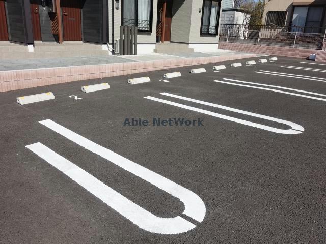駐車場　駐車場
