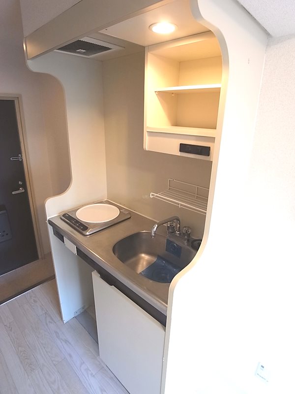 キッチン　別部屋のお写真です。ご参考までに！