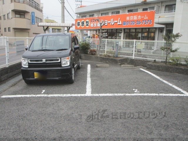 駐車場　駐車場