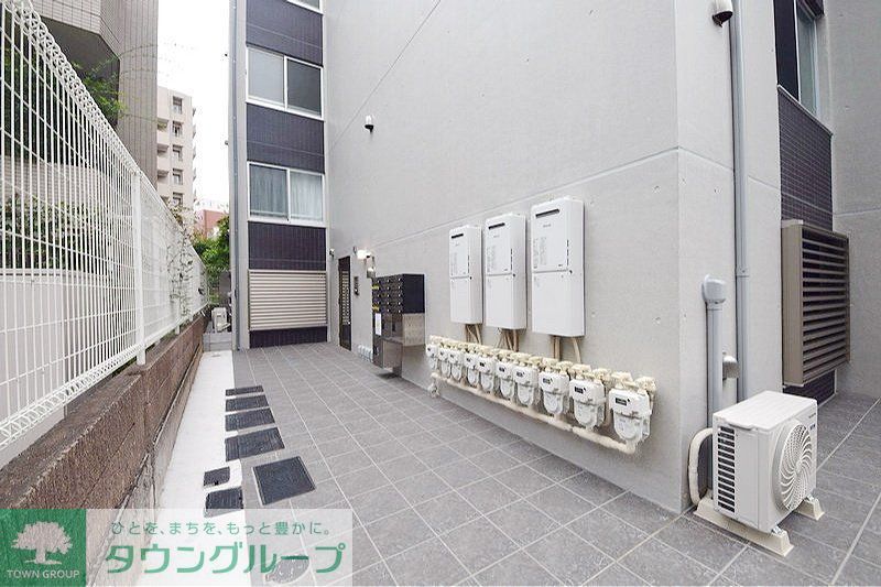 エントランス　庭