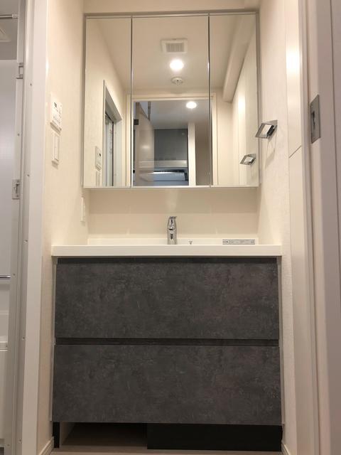 洗面設備　※写真は同タイプ住戸です。