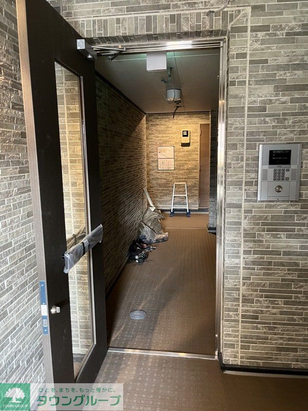 エントランス　エントランス
