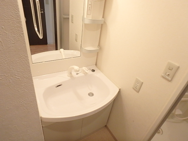 洗面設備　写真は同仕様です。
