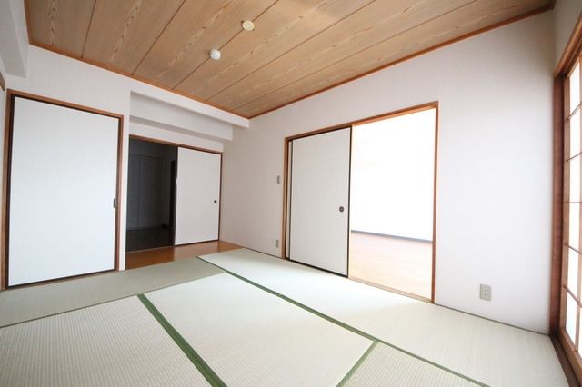 その他　※同建物　同タイプ間取り　設備施工例　現況優先