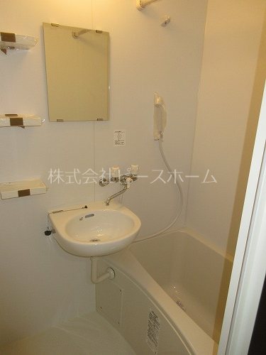 バス・シャワールーム　※別号室参考写真