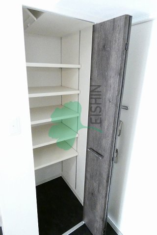 エルグランド博多の玄関写真