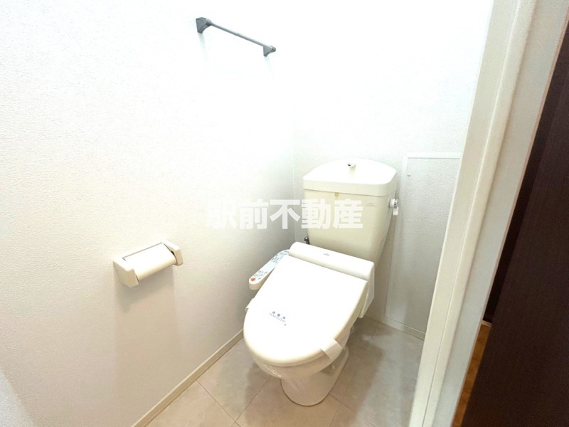 トイレ　温水洗浄便座付です★