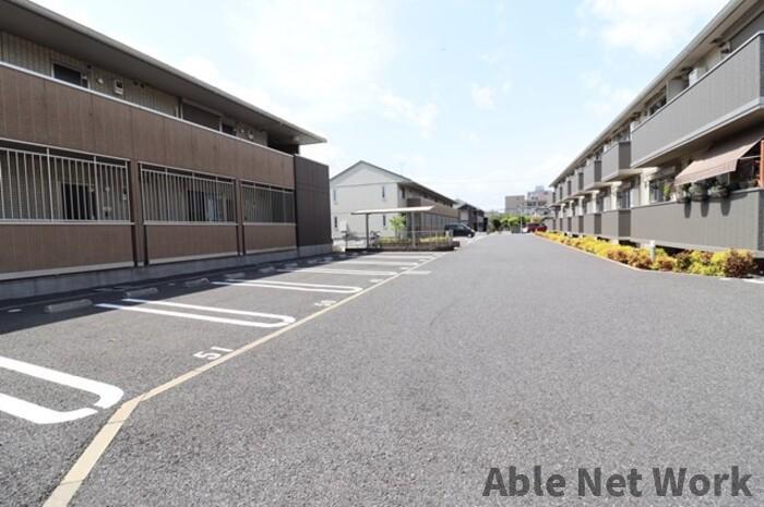 駐車場　駐車場