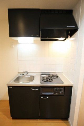 キッチン　※同タイプの別のお部屋です。
