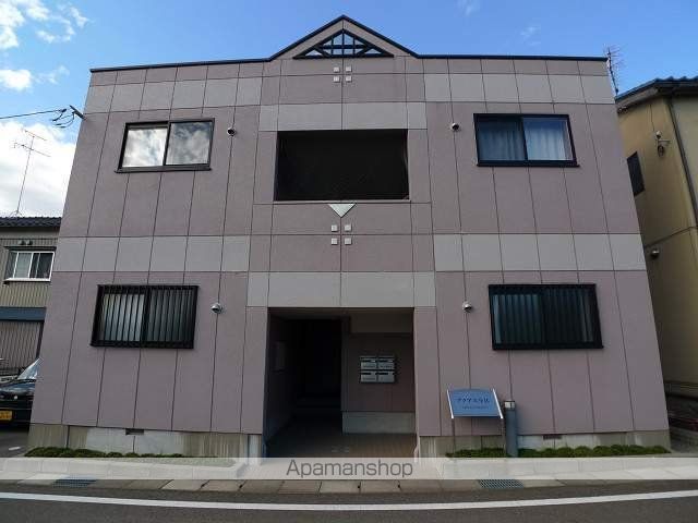 ＩＲいしかわ鉄道 小松駅 バス乗車時間：15分 最寄りバス停で下車 徒歩2分 2階建 築21年の外観写真
