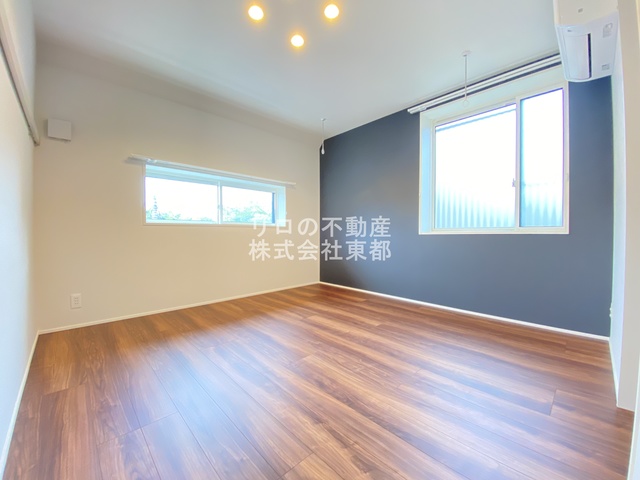 その他部屋・スペース　アクセントクロス仕様で、お部屋をオシャレに演出してくれます♪