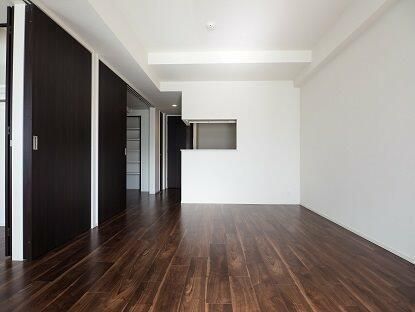 居室・リビング　写真は同タイプ住居です。