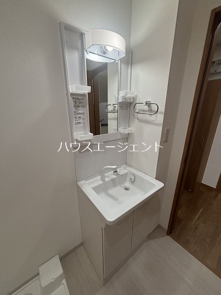 洗面設備　シャンプードレッサーです。※別部屋参考写真
