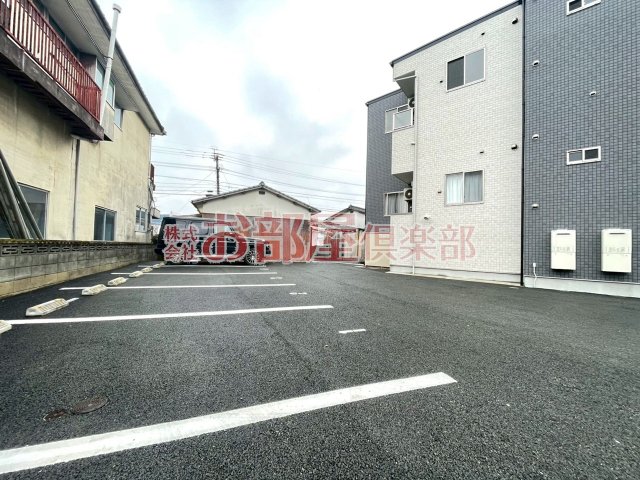 駐車場　車をお持ちの方に嬉しい駐車場付きの物件です
